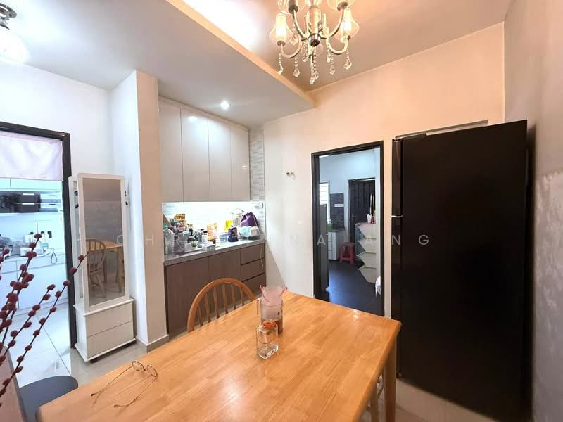 Rumah Teres 2-Tingkat untuk Dijual di Taman Setia Indah (Tebrau) - Christina Ang - Kitchen - PropertyGuru.com.my