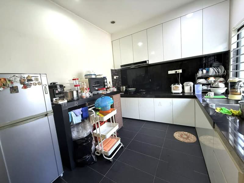 Rumah Teres 2-Tingkat untuk Dijual di Taman Setia Indah (Tebrau) - Christina Ang - Kitchen - PropertyGuru.com.my
