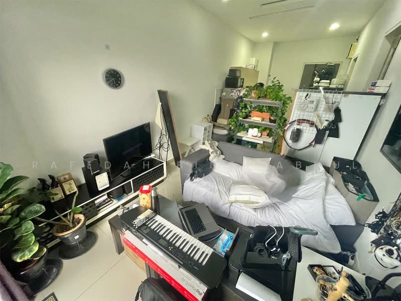 Service Residence for Sale at D'Pulze Cyberjaya - Rafedah Binti Abdul Aziz - Living Room - PropertyGuru.com.my