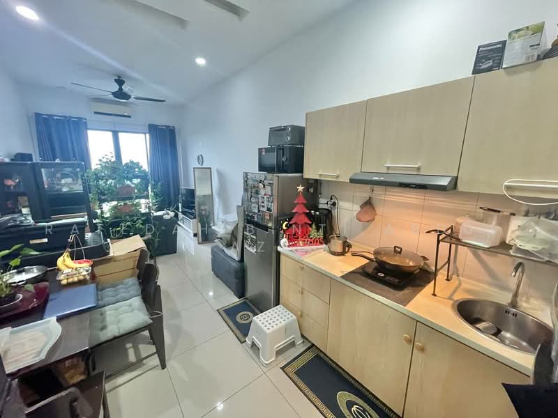 Service Residence for Sale at D'Pulze Cyberjaya - Rafedah Binti Abdul Aziz - Kitchen - PropertyGuru.com.my