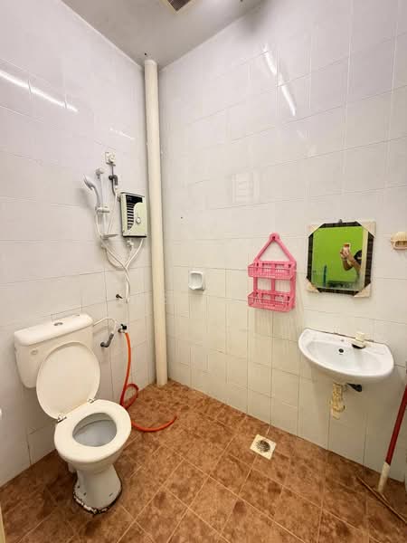 Rumah Teres 1-Tingkat untuk Dijual di Johor Bahru (Johor) - Joey Tay - Bathroom - PropertyGuru.com.my