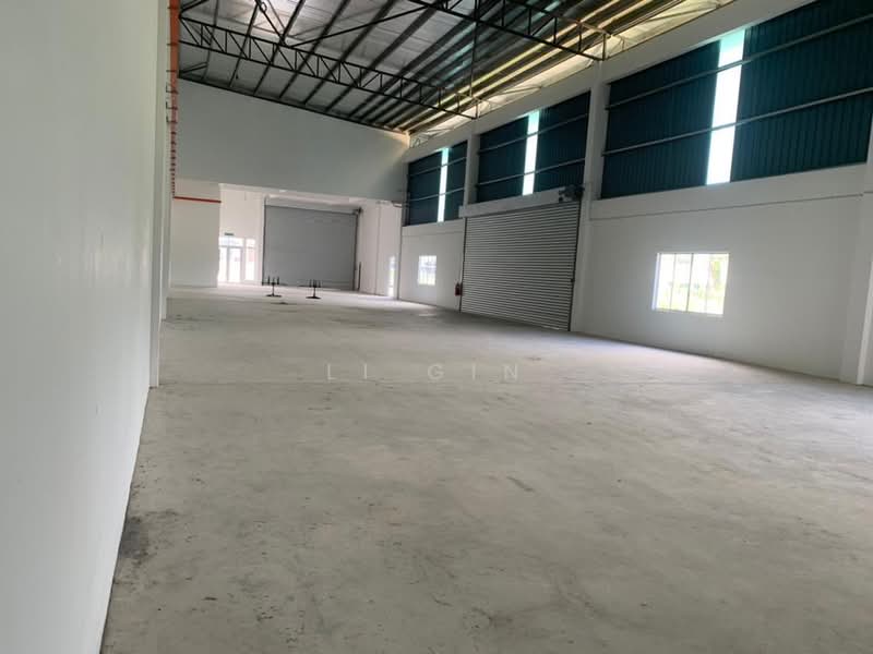 Kilang Berkembar untuk Dijual di Kawasan Perusahaan Nilai 3 (Nilai) - Li Gin - PropertyGuru.com.my