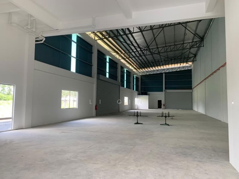 Kilang Berkembar untuk Dijual di Kawasan Perusahaan Nilai 3 (Nilai) - Li Gin - PropertyGuru.com.my