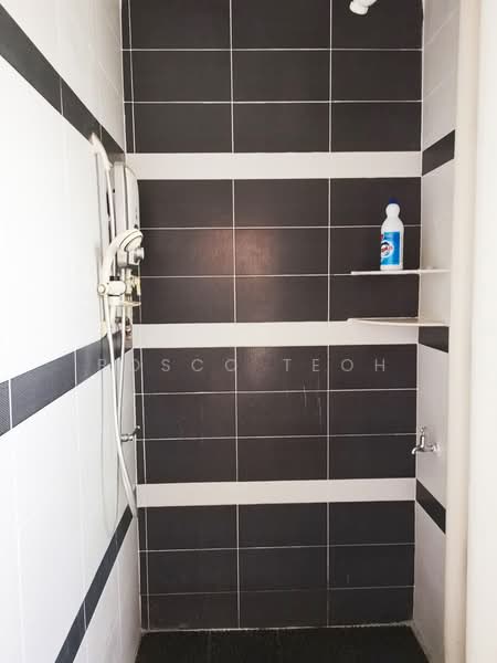 Apartment for Rent at Relau Vista Apartment - Bosco Teoh - Bathroom - PropertyGuru.com.my