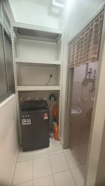 Pangsapuri untuk Disewa di Irama Villa - Stephanie Lim - Bathroom - PropertyGuru.com.my