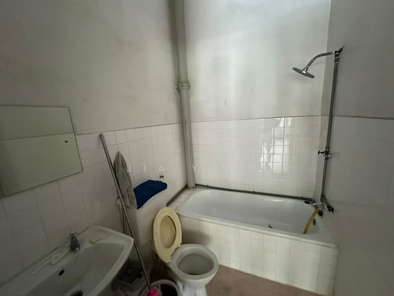 Rumah Teres 2 Tingkat untuk Dijual di Ayer Itam (Penang) - Jia Yong - Bathroom - PropertyGuru.com.my