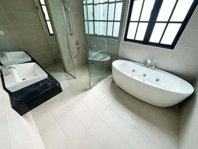 Bungalow House for Sale in Rawang (Selangor) - Yeong Wan Chi - Bathroom - PropertyGuru.com.my