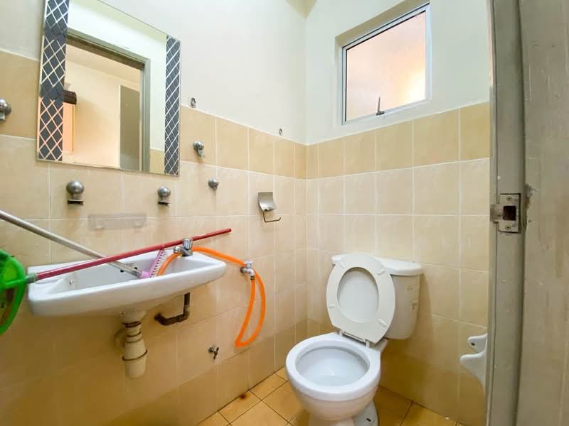 Apartment for Rent at Bayu Villa - Danial Mohd Zaki - Bathroom - PropertyGuru.com.my