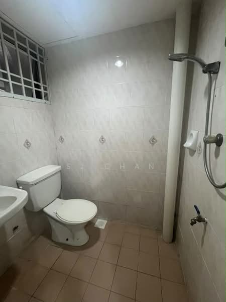 Apartment for Rent at Bayu Puteri 2 - SJ CHAN - Bathroom - PropertyGuru.com.my