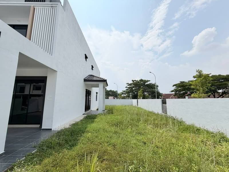 Rumah Teres 2 Tingkat untuk Dijual di Bandar Dato Onn (Tebrau) - Christina Ang - Exterior - PropertyGuru.com.my