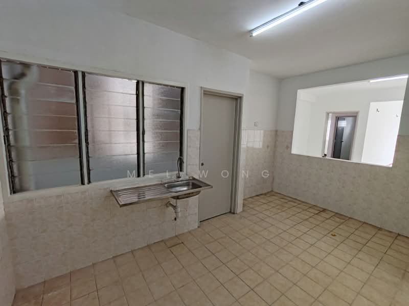 Apartment for Sale at Sri Intan 2 - Mel Wong - Kitchen - PropertyGuru.com.my