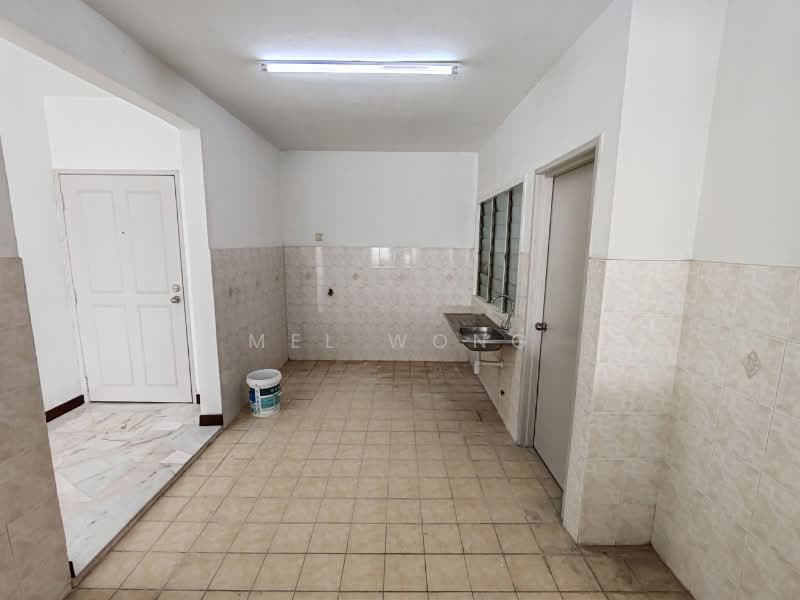 Apartment for Sale at Sri Intan 2 - Mel Wong - Kitchen - PropertyGuru.com.my