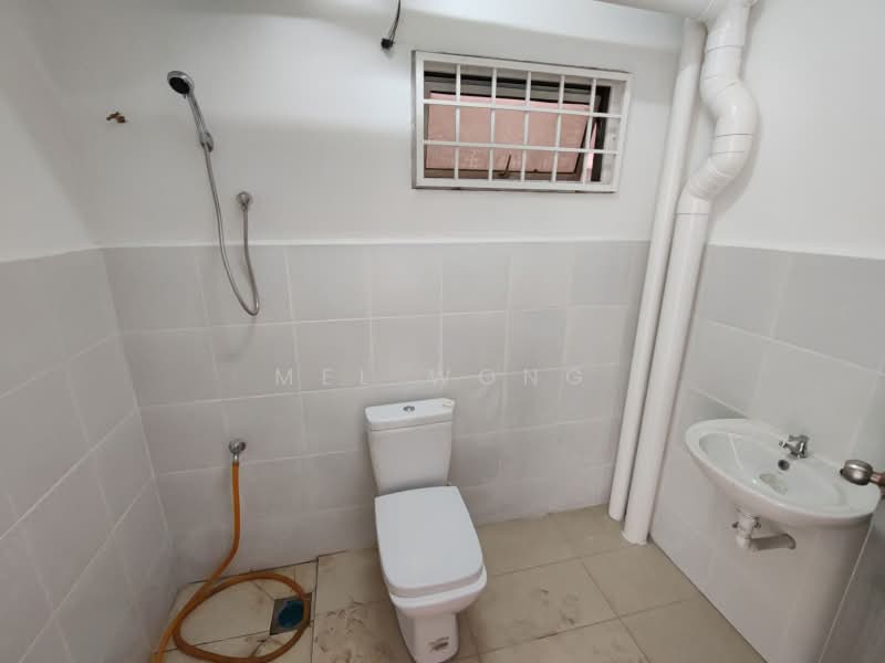 Apartment for Sale at Sri Intan 2 - Mel Wong - Bathroom - PropertyGuru.com.my