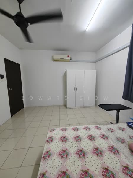 3-storey Terraced House for Rent in Taman Megah Ria (Masai) - Edward Siow - Bedroom - PropertyGuru.com.my