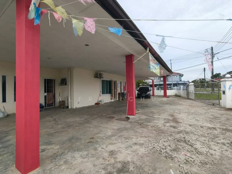 Semi-Detached House for Sale in Taman Uni Garden (Samarahan) - Alfred Chua - Exterior - PropertyGuru.com.my