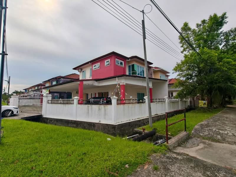 Semi-Detached House for Sale in Taman Uni Garden (Samarahan) - Alfred Chua - Exterior - PropertyGuru.com.my