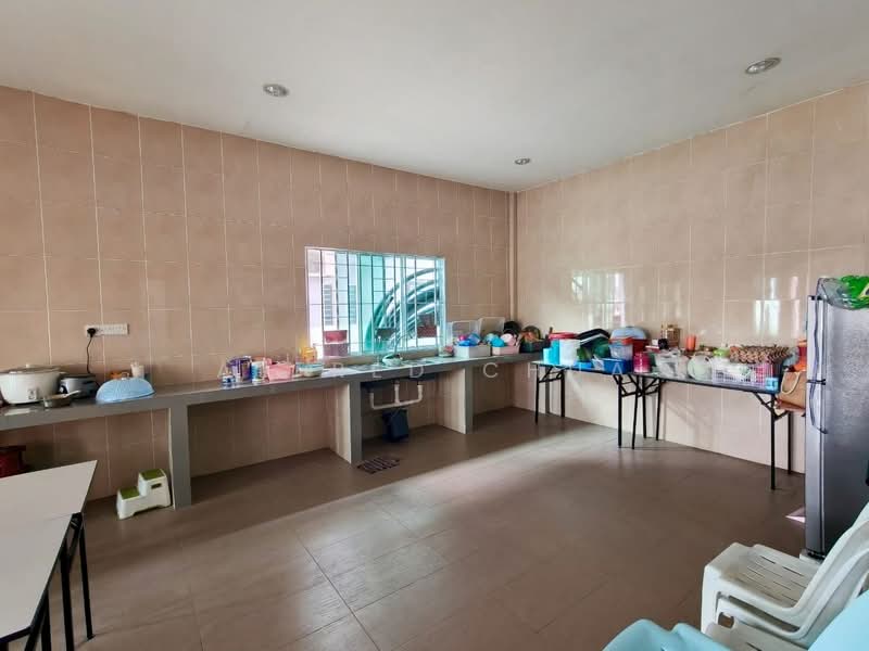 Semi-Detached House for Sale in Taman Uni Garden (Samarahan) - Alfred Chua - Kitchen - PropertyGuru.com.my