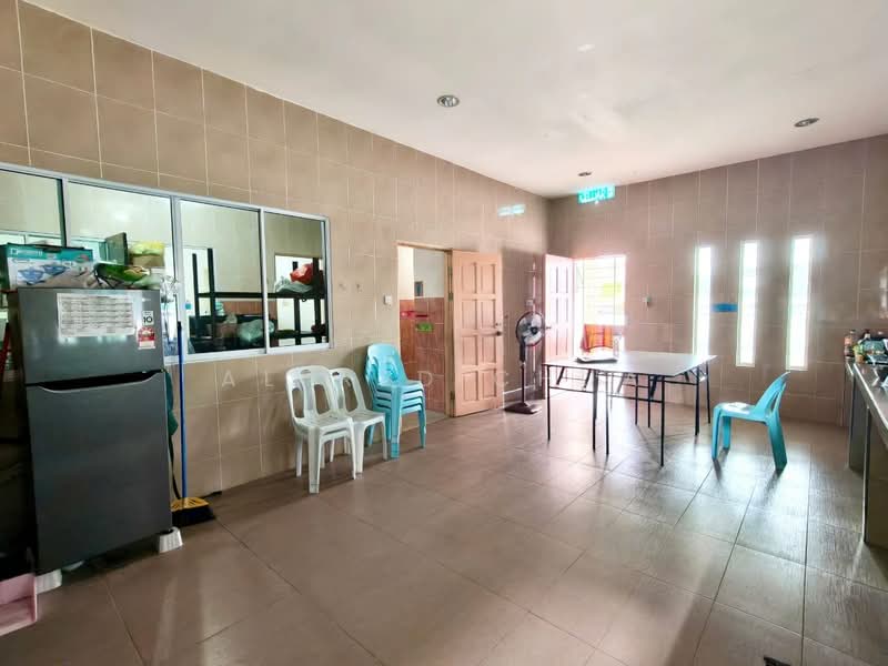 Semi-Detached House for Sale in Taman Uni Garden (Samarahan) - Alfred Chua - Kitchen - PropertyGuru.com.my