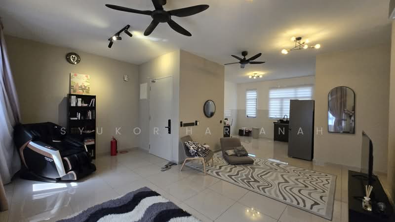 Townhouse for Sale in Eco Grandeur (Puncak Alam) - Syukor Hartanah - Living Room - PropertyGuru.com.my