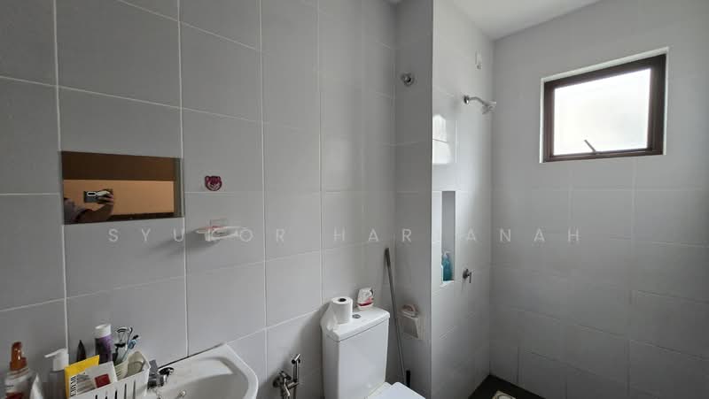 Townhouse for Sale in Eco Grandeur (Puncak Alam) - Syukor Hartanah - Bathroom - PropertyGuru.com.my