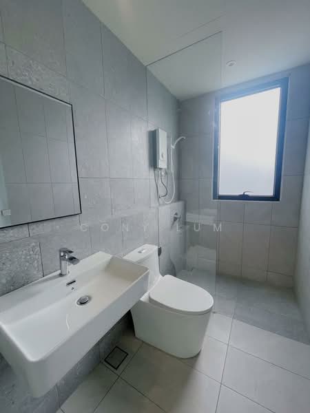 Servis Apartment untuk Disewa di Emerald 9 - Cony Lum - Bathroom - PropertyGuru.com.my