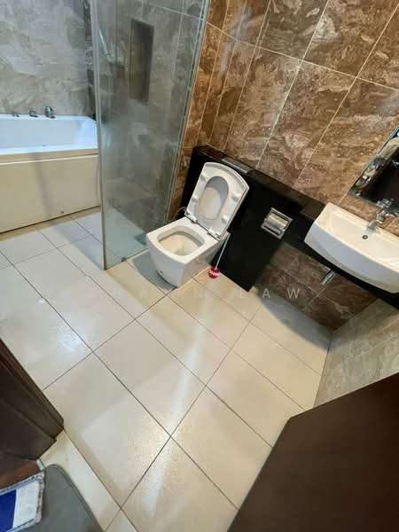 Service Residence for Sale at Paragon Suites @ CIQ - Shawn Law - Bathroom - PropertyGuru.com.my