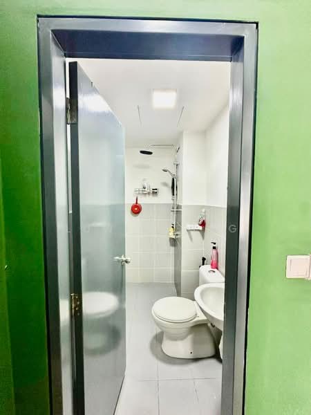 Service Residence for Rent at Kita Impian @ Cybersouth - Luwis Ling - Bathroom - PropertyGuru.com.my