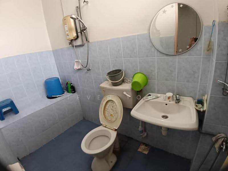 2-storey Terraced House for Sale in Mahkota Cheras (Cheras) - Steven Yong - Bathroom - PropertyGuru.com.my
