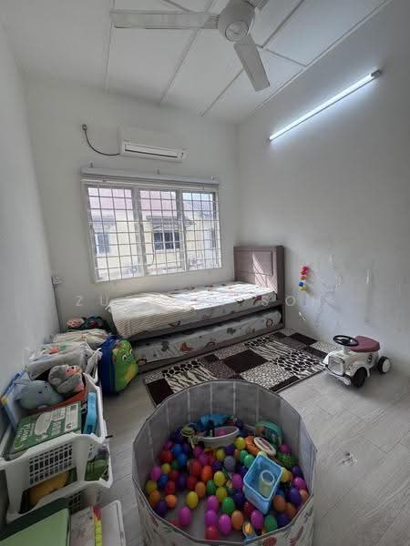 2-storey Terraced House for Sale in Taman Medan Pejasa (Petaling Jaya) - Zuraini Soh - Bedroom - PropertyGuru.com.my