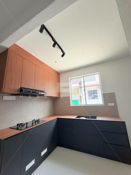 Rumah Teres 2-Tingkat untuk Dijual di Sungai Lalang (Kedah) - Hasrul Rosli - Kitchen - PropertyGuru.com.my