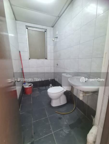 Kondominium untuk Disewa di Amara - Steven Tan - Bathroom - PropertyGuru.com.my