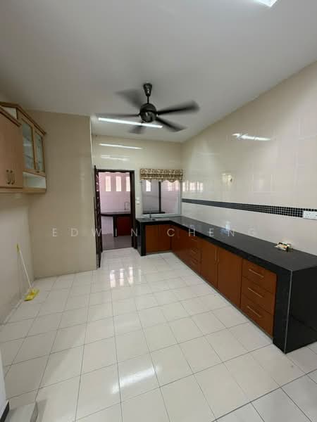 Rumah Teres 2-Tingkat untuk Disewa di Bandar Sungai Long (Selangor) - Edwin Cheng - Kitchen - PropertyGuru.com.my