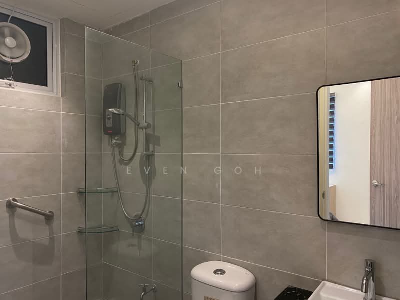 Kondominium untuk Dijual di QuayWest Residence - Even Goh - Third Bathroom - PropertyGuru.com.my