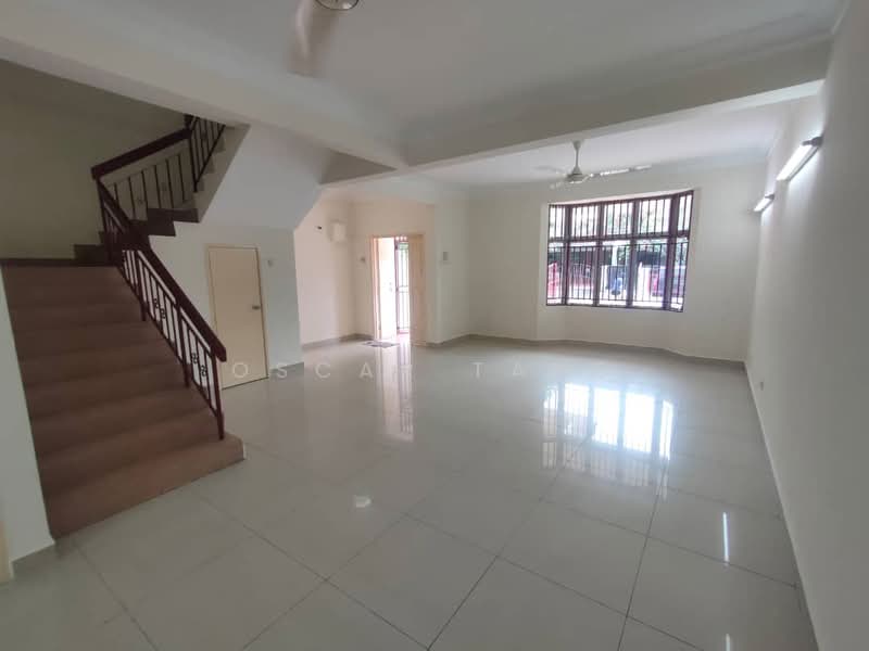 Terraced House for Sale in TAMAN PUCHONG UTAMA (Puchong) - Oscar Tang - Living Room - PropertyGuru.com.my