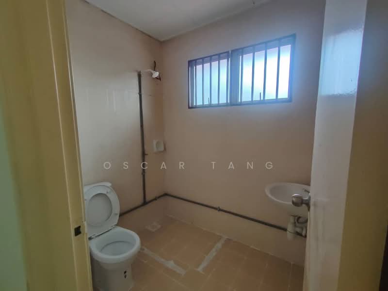 Terraced House for Sale in TAMAN PUCHONG UTAMA (Puchong) - Oscar Tang - Bathroom - PropertyGuru.com.my