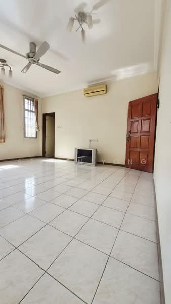 2-storey Terraced House for Sale in Bandar Mahkota Cheras (Cheras) - Steven Yong - Living Room - PropertyGuru.com.my