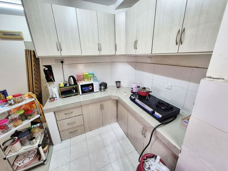 Service Residence for Sale at Putra Majestik - Prem Kumar - Kitchen - PropertyGuru.com.my