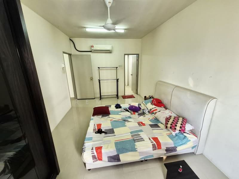 Service Residence for Sale at Putra Majestik - Prem Kumar - Bedroom - PropertyGuru.com.my