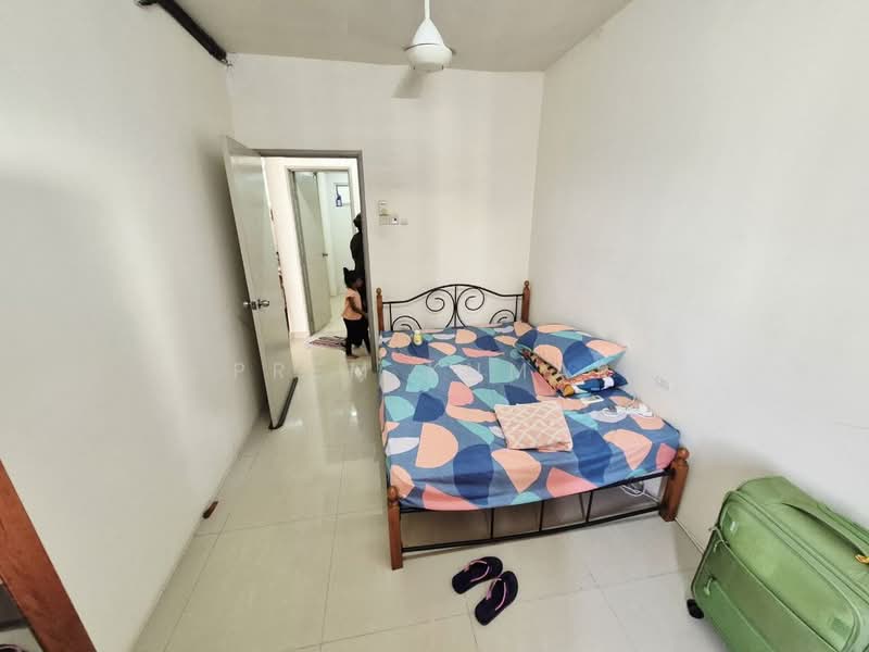 Service Residence for Sale at Putra Majestik - Prem Kumar - Bedroom - PropertyGuru.com.my