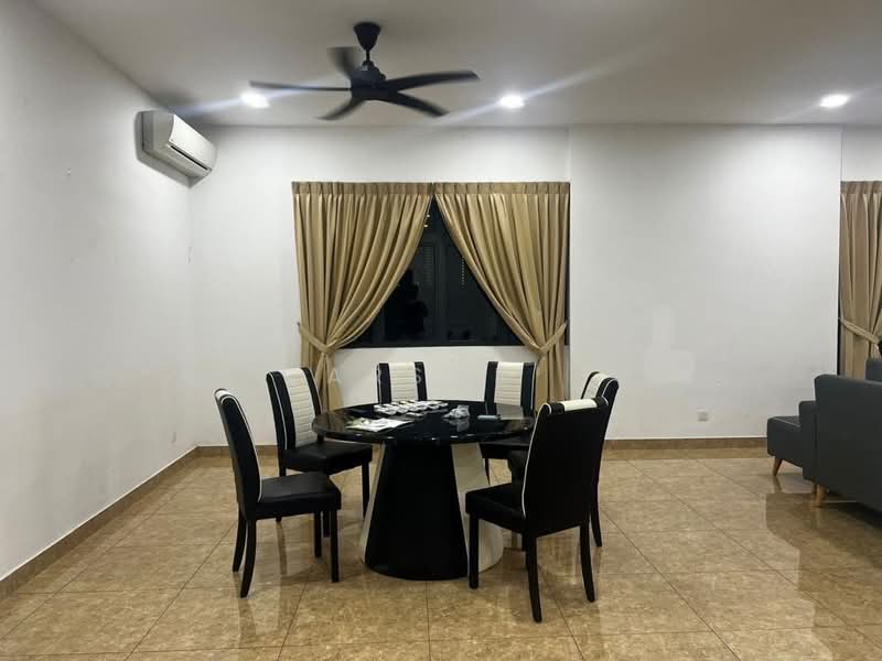 Condominium for Sale at Laguna Heights (Bukit Laguna) - Carson . - Dining Room - PropertyGuru.com.my