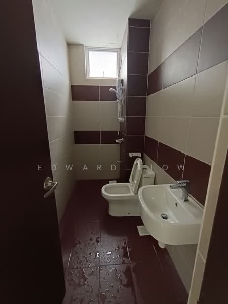 Kondominium untuk Disewa di M Condominium @ Larkin - Edward Siow - Bathroom - PropertyGuru.com.my