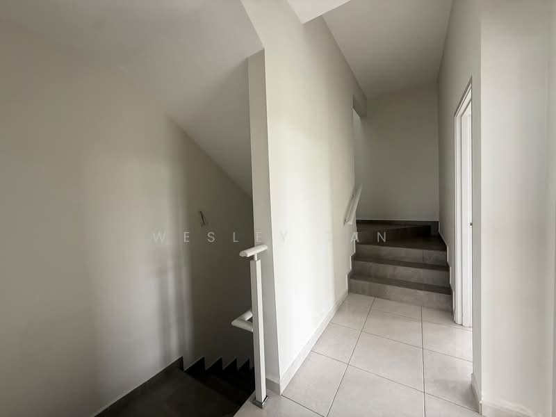 2.5-storey Terraced House for Sale in Taman Merak Mas (Bukit Katil) - Wesley Tan - Interior - PropertyGuru.com.my
