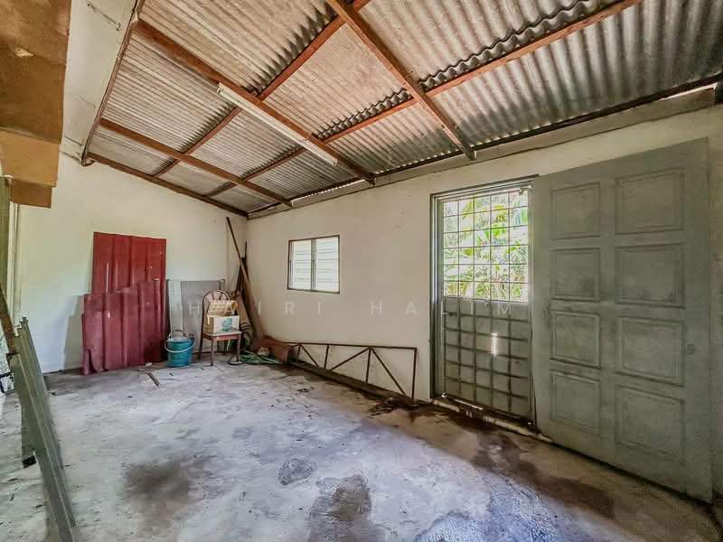1-storey Terraced House for Sale in Pekan Kapar (Kapar) - Hairi Halim - PropertyGuru.com.my
