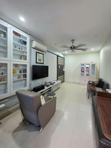 Rumah Teres 1-Tingkat untuk Dijual di Taman Setia Indah (Tebrau) - Daphne Lee - Living Room - PropertyGuru.com.my