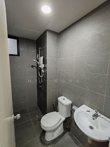 Servis Apartment untuk Disewa di Majestic Maxim - Mel Wong - Bathroom - PropertyGuru.com.my