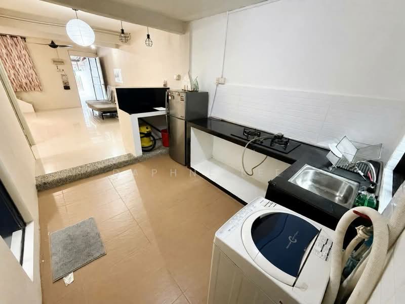 Rumah Teres 2 Tingkat untuk Dijual di Bandar Baru Permas Jaya (Permas Jaya) - Daphne Lee - Kitchen - PropertyGuru.com.my