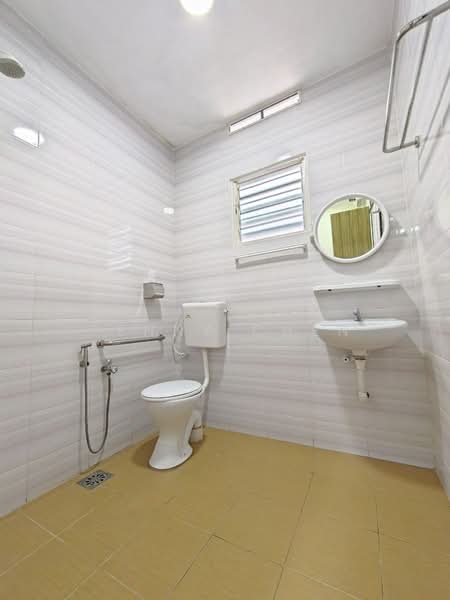 Rumah Teres 1 Tingkat untuk Disewa di New Pasir Puteh (Ipoh) - PENNY CHEN - Bathroom - PropertyGuru.com.my