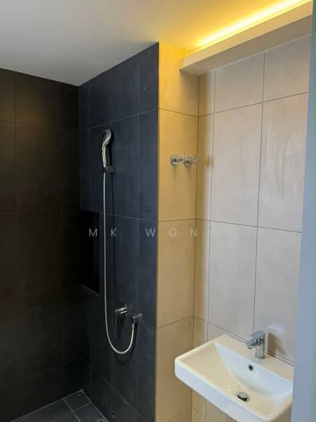 2.5-storey Terraced House for Rent in Taman Bukit Serdang (Seri Kembangan) - Mk Wong - Bathroom - PropertyGuru.com.my
