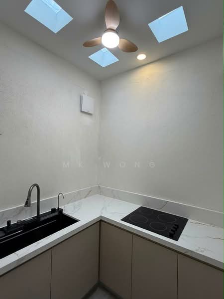 2.5-storey Terraced House for Rent in Taman Bukit Serdang (Seri Kembangan) - Mk Wong - Kitchen - PropertyGuru.com.my