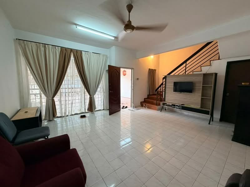 2-storey Terraced House for Sale in Taman Megah Ria (Masai) - Siow Yan Er - Living Room - PropertyGuru.com.my